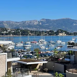L'apart'83 - T2 Classe 5 Etoiles - Belle Vue Sur La Baie Du Lazaret Appartement Saint-Elme